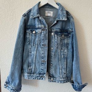 Zara Girls 10 Light Wash Distressed Denim Jean Jacket Front Pockets Spring